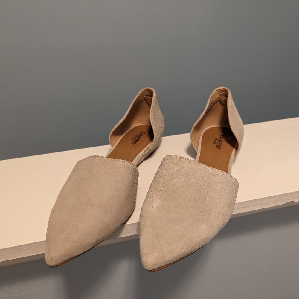 Crown Vintage flats